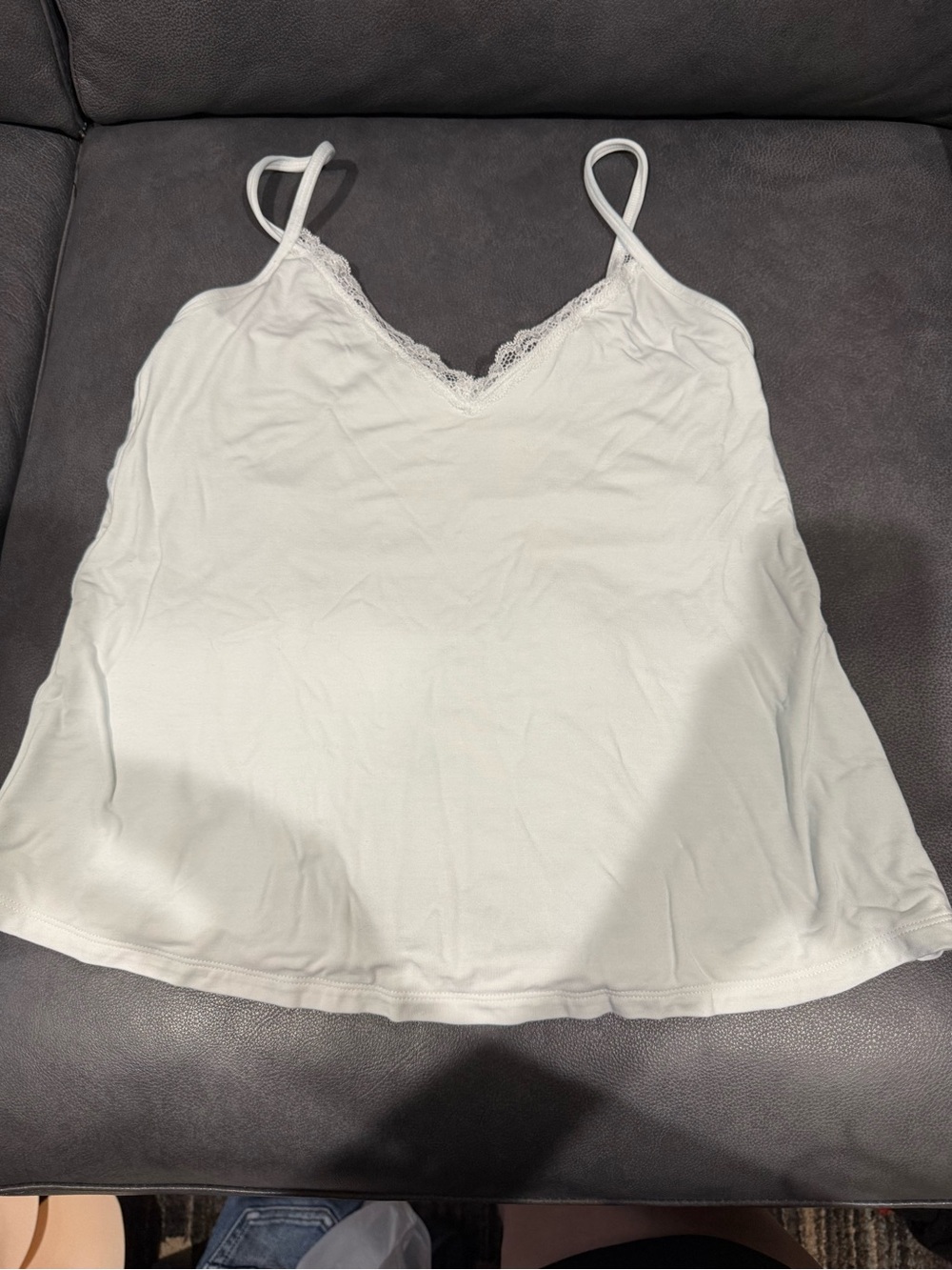 Klassy Network Lace-Trim V Neck Cami